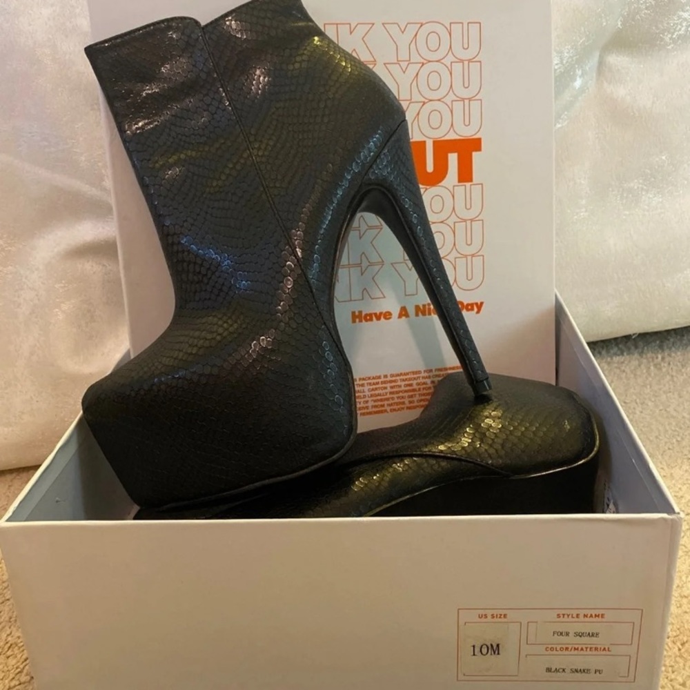 Black Snake Stiletto Heels
